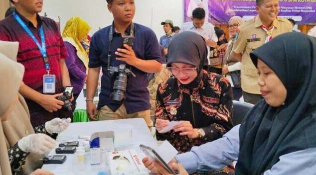 Walikota Kediri Kunjungi Posyandu Ponpes Wali Brokah